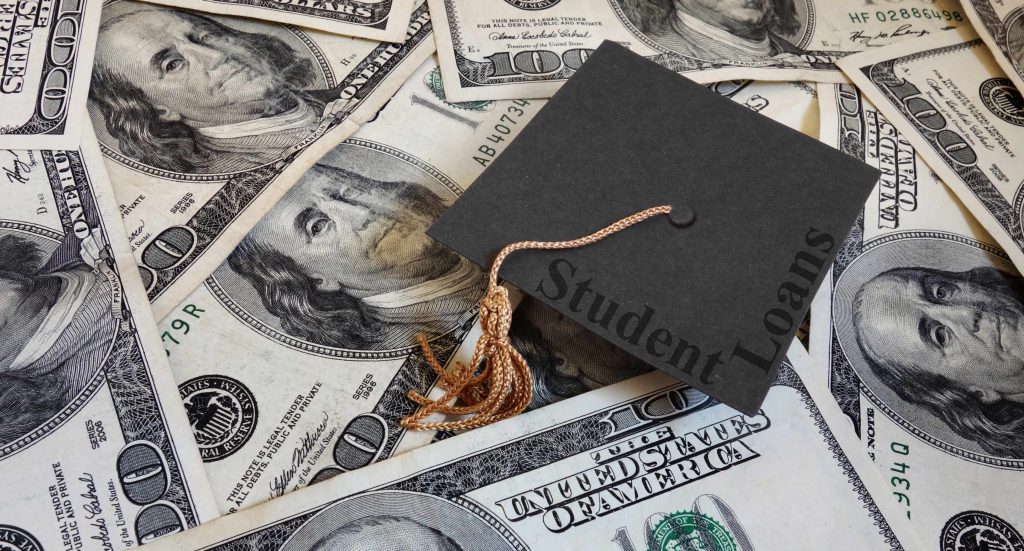 Struggling Borrowers Face Uphill Climb as Mountain of Student Debt Grows